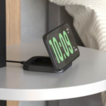 ZENS presenta il nuovo Magnetic Nightstand Charger