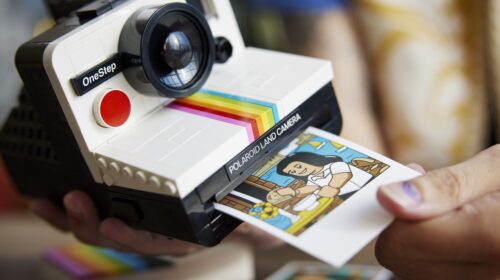 Il Gruppo LEGO e Polaroid lanciano il nuovo set LEGO IDEAS: Fotocamera Polaroid OneStep SX-70