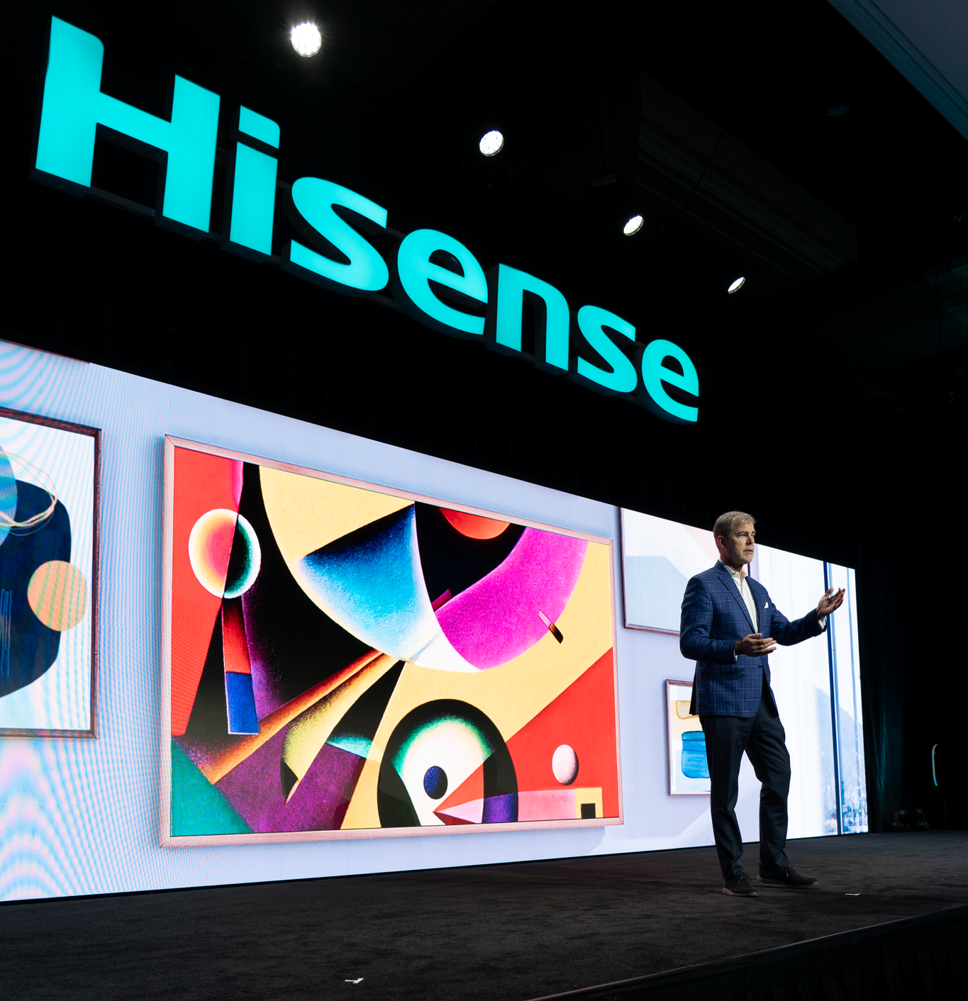 Hisense presenta le innovazioni nell’ambito dei laser TV al CES 2024