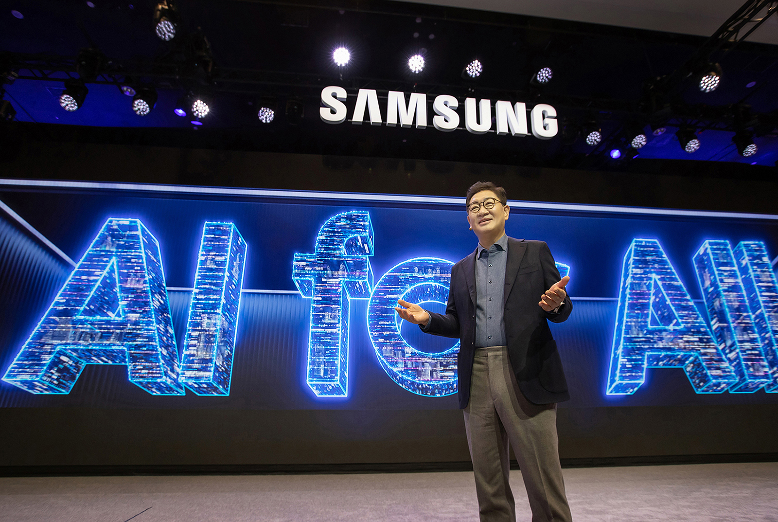 Samsung svela la propria visione “AI per tutti” al CES 2024