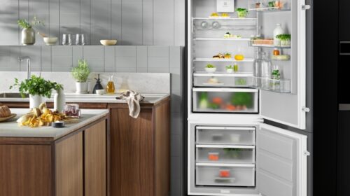 Electrolux amplia la gamma di frigocongelatori in plastica riciclata con 13 nuovi modelli