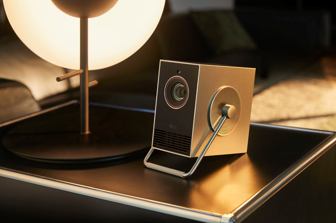 LG presenta CINEBEAM Q