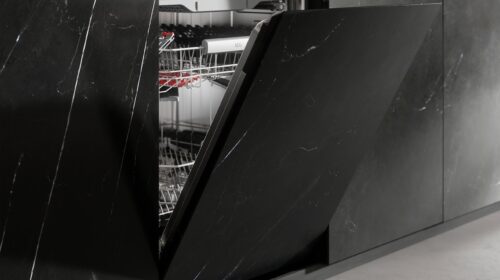 Da AEG le nuove lavastoviglie dotate di cerniere Sliding Premium