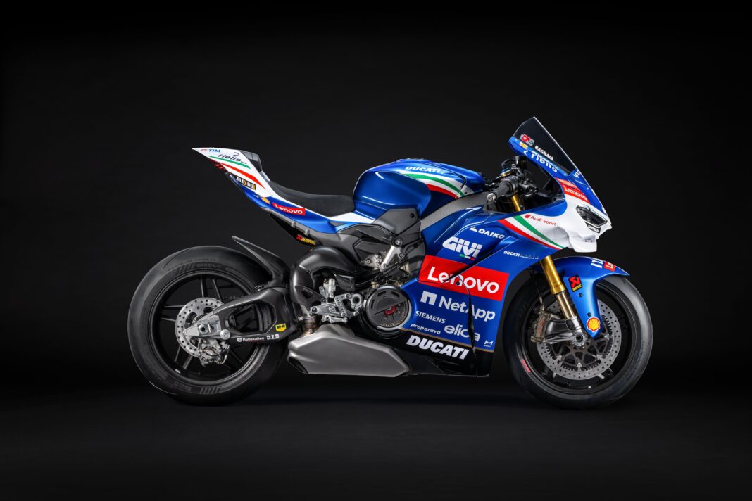 02 - MY25_PANIGALE_V4S_TRICOLORE_ITALIA _6__UC768835_High