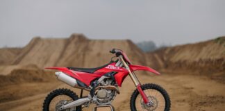 La Ducati Desmo450 MX arriva nei concessionari europei
