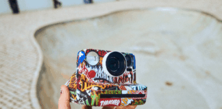Polaroid x Thrasher è la nuova fotocamera istantanea per gli skater
