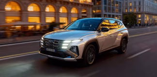 Hyundai amplia la gamma TUCSON con il nuovo allestimento Dark Line