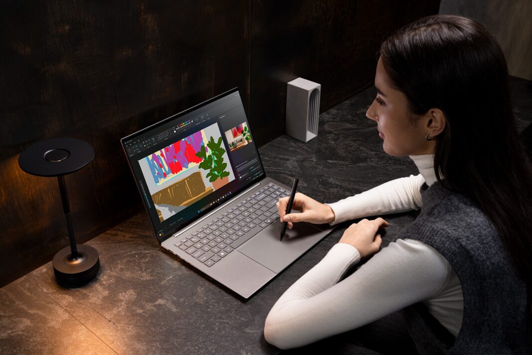 Acer Swift 16 AI-SF16-71T-Lifestyle-02