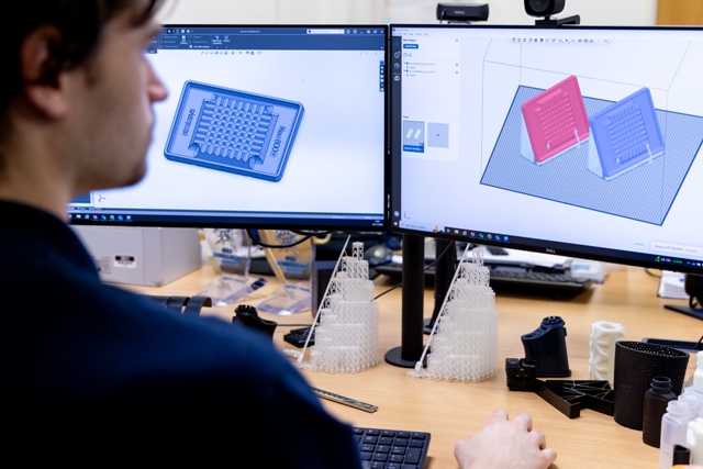 Software Titanium Assistant and GrabCAD Print