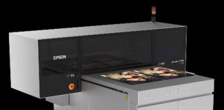 Epson annuncia il modello flatbed SC-V4000 per la stampa UV fino al formato A1+