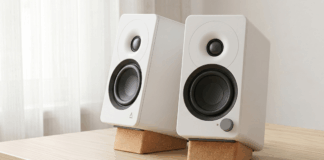 Creative Technology presenta Creative XF1