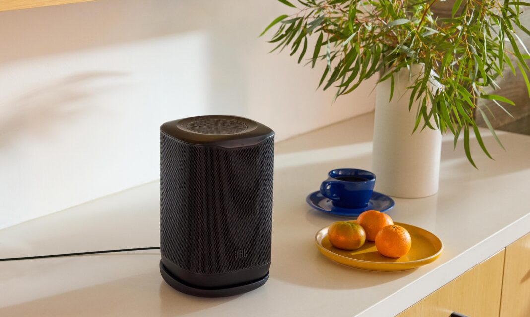 JBL Cove P1 lifestyle (1)