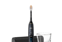 Philips Sonicare lancia il suo primo spazzolino elettrico con guida intelligente in tempo reale basata sull’AI