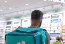 Deliveroo: accessori per telefoni e prodotti tech disponibili nell’app